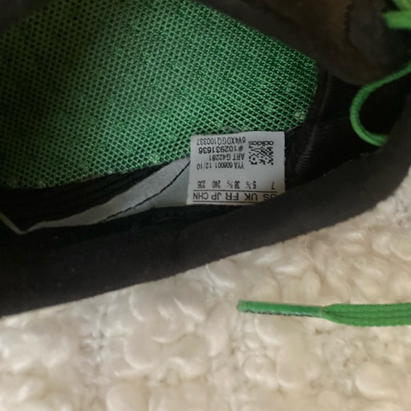 Adidas running walking shoes black/lime green size 7 - Picture 7 of 7